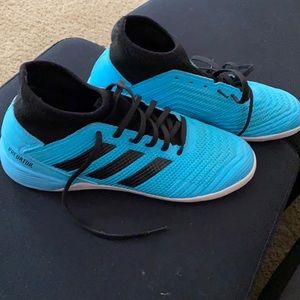 Blue Predator Futsol shoes size 6.5